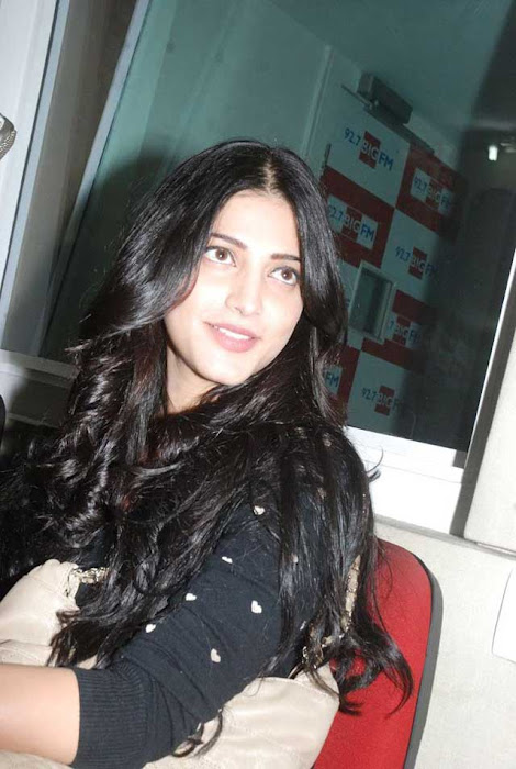 shruti haasan unseen pics